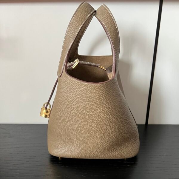 z6163134926372 68294fd3785f66a1af14161caa90abfb Kirameibag